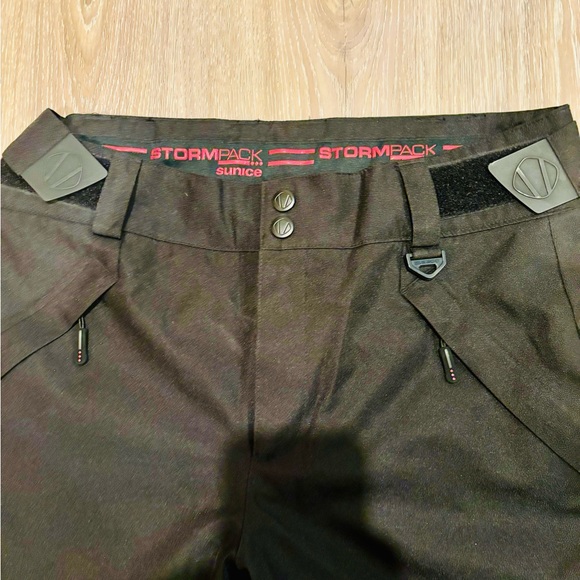 Women’s Sunice Snowpants - Picture 6 of 10
